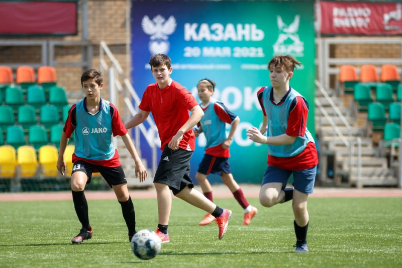 Более 300 татарстанских детей стали участниками &laquo;Урока футбола&raquo; от РФС и Группы ТАИФ