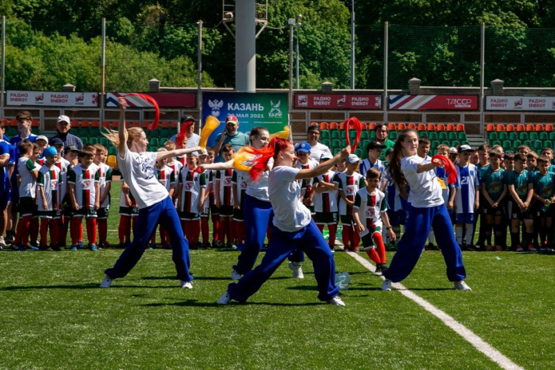 Более 300 татарстанских детей стали участниками &laquo;Урока футбола&raquo; от РФС и Группы ТАИФ