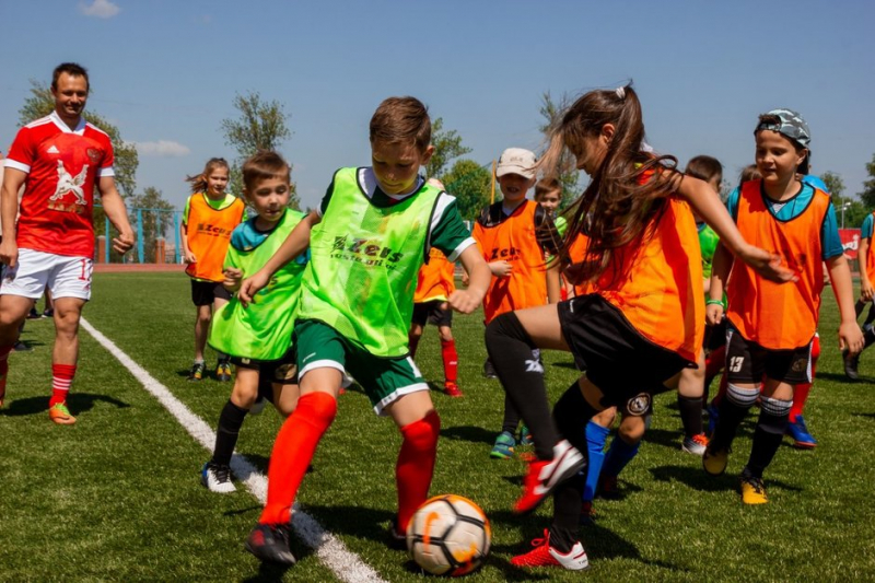 Более 300 татарстанских детей стали участниками &laquo;Урока футбола&raquo; от РФС и Группы ТАИФ