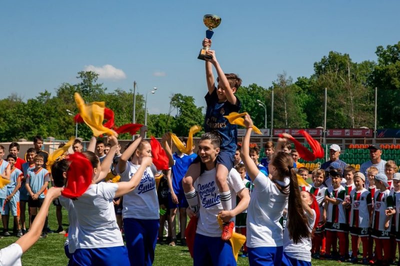 Более 300 татарстанских детей стали участниками &laquo;Урока футбола&raquo; от РФС и Группы ТАИФ