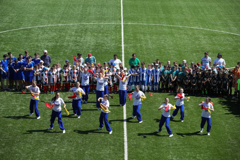 Более 300 татарстанских детей стали участниками &laquo;Урока футбола&raquo; от РФС и Группы ТАИФ