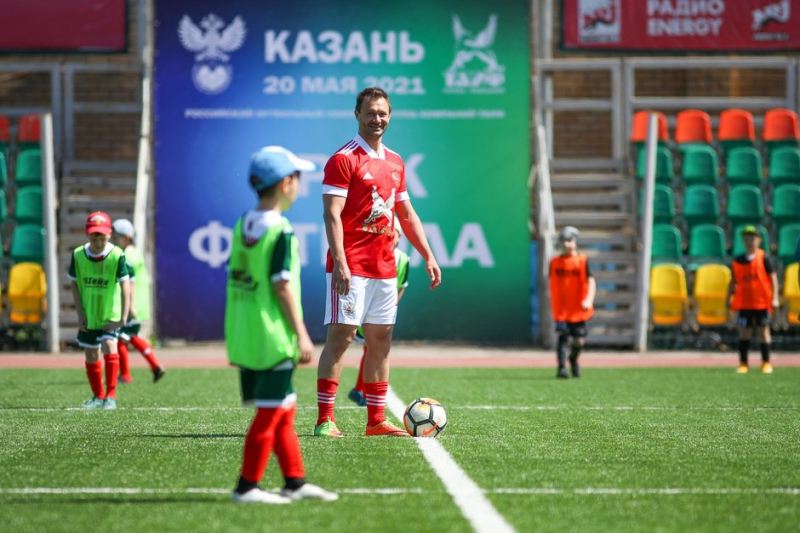 Более 300 татарстанских детей стали участниками &laquo;Урока футбола&raquo; от РФС и Группы ТАИФ