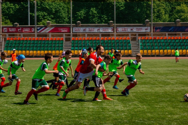 Более 300 татарстанских детей стали участниками &laquo;Урока футбола&raquo; от РФС и Группы ТАИФ