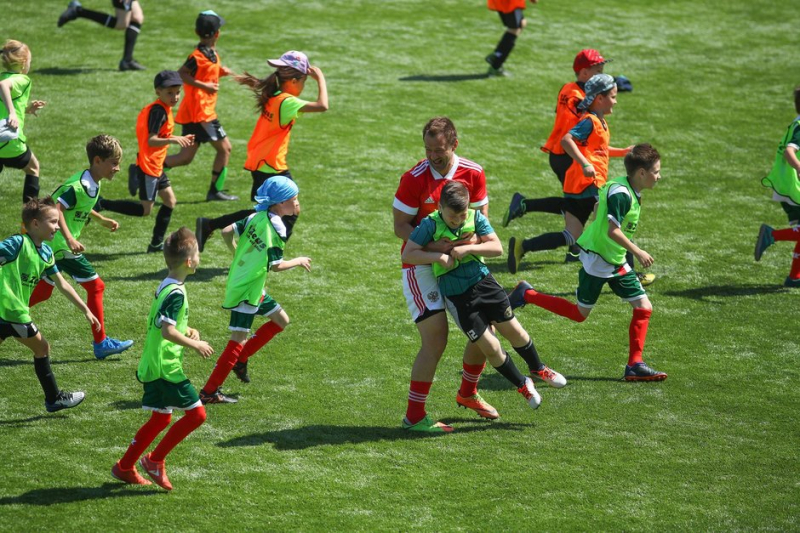 Более 300 татарстанских детей стали участниками &laquo;Урока футбола&raquo; от РФС и Группы ТАИФ