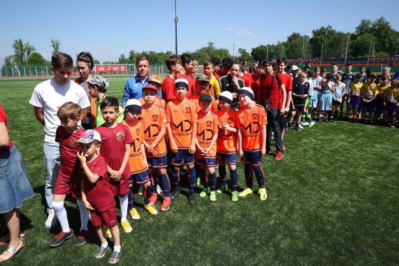 Более 300 татарстанских детей стали участниками &laquo;Урока футбола&raquo; от РФС и Группы ТАИФ