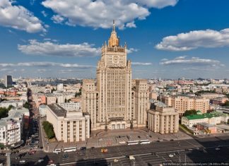 Главы МИД России и Азербайджана обсудили инцидент на границе с Арменией