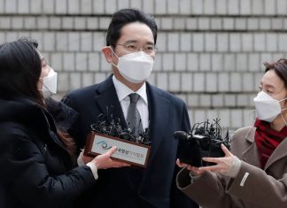 «Лидер-талисман»: помилуют ли наследника империи Samsung