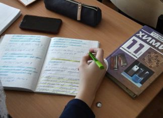 Почему не стоит «гуглить» симптомы рака