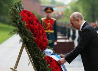 РБК сообщают, что Путин поздравил с Днем Победы всех лидеров СНГ, кроме Грузии и Украины