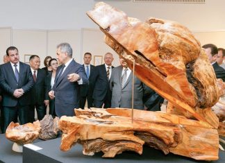 Средства от продажи работ Сергея Шойгу пойдут на благотворительность