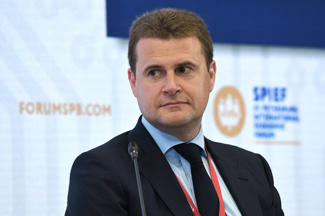 Путин призвал объединить усилия на глобальном уровне для борьбы с COVID