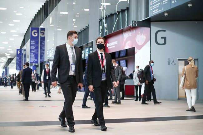 Путин призвал объединить усилия на глобальном уровне для борьбы с COVID