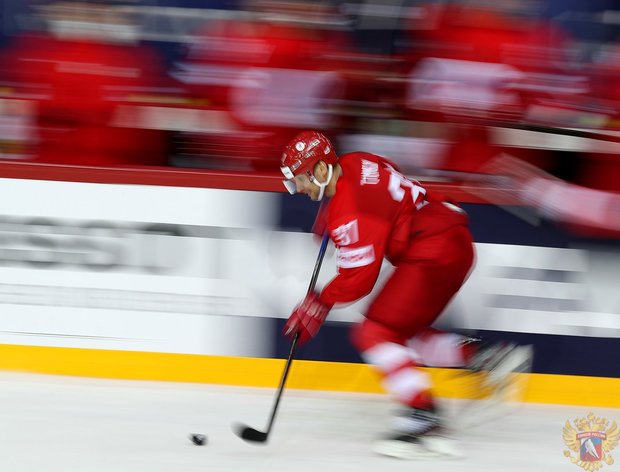 «Зачем мы туда поехали вообще»: Россия уступает слабейшей сборной Канады в XXI веке