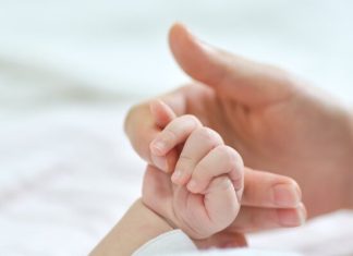 Депутаты Госдумы разрешили родителям самим решать, где родился их ребенок