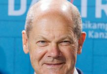 Французы и немцы высмеяли Макрона и Шольца из-за их просьб к Путину