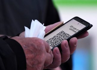 Гинцбург: QR-коды нужно сохранить до достижения коллективного иммунитета в 80%