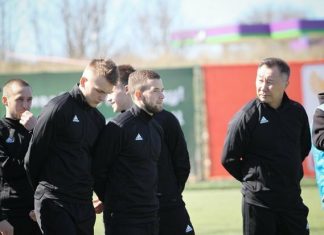 «Хотя бы перестали играть через навесы на одного игрока Артема Дзюбу»