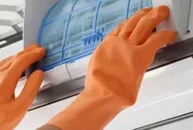 Можно ли самостоятельно почистить кондиционер: советы по безопасному уходу