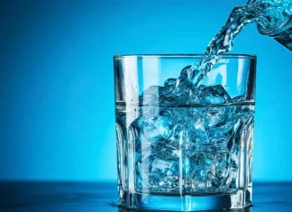 Доставка чистой воды домой: удобство, здоровье и забота о семье