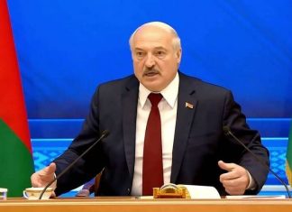 Как Александр Лукашенко превращается в пожизненного президента