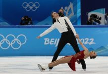 Лучшими в парах были Тарасова и Морозов, но победили все равно китайцы