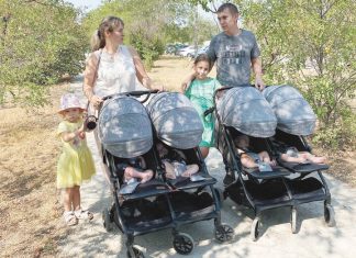 Мама четверняшек рассказала о жизни без нянь