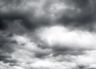 МЧС Крыма предупреждает о грозах в регионе. Объявлено штормовое предупреждение