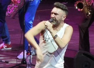 Михаил Шац рассказал о неприличной выходке Шнура на глазах детей