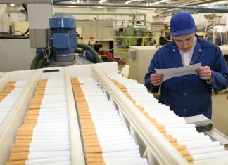 Минздрав России проработает новые меры для борьбы с курением