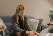 Объявленные Путиным нерабочие дни оказались фикцией