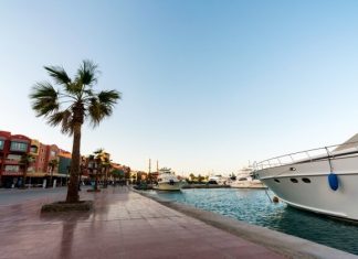 Просеянный песок, подарки для гостей и множество блогеров: россиянка рассказывает об отдыхе в люксовом отеле Египта