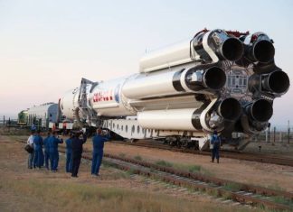 Ракета на стартовом столе: модуль «Наука» отправляется на орбиту