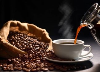 Россияне переходят на кофе и травяные напитки