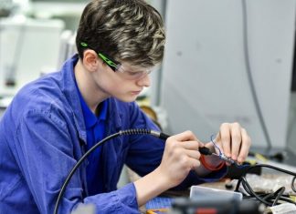 Шаг в будущее: как помочь ребенку определиться с профессией?