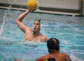 «Синтез» вышел в лидеры чемпионата страны