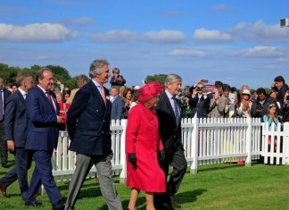 Стало известно, что находится в сейфе Елизаветы II