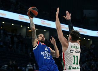 Такой «Эфес» нужно было выигрывать, но Перасович сам отдал концовку матча