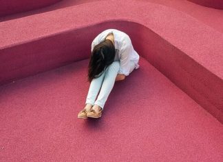 Травля пятиклассницы: брызгали мочой и лапали под хохот одноклассников