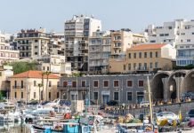 В Греции сократили срок действия сертификата переболевшего