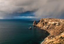 В Крыму ожидаются грозы, ливни и шквальный ветер