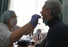 В Роспотребнадзоре заявили о большей схожести симптомов COVID-19 и ОРВИ