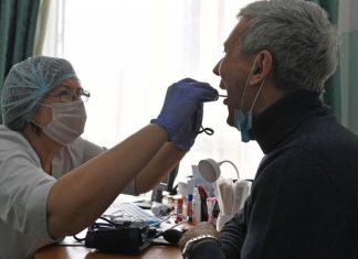 В Роспотребнадзоре заявили о большей схожести симптомов COVID-19 и ОРВИ