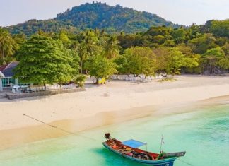 Вакцинированные «Спутником V» туристы могут отдыхать на Пхукете без прохождения карантина