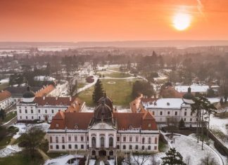 Венгрия изменила срок действия сертификатов о вакцинации