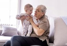 Забота о внуках поможет пенсионерам предупредить старческие болезни