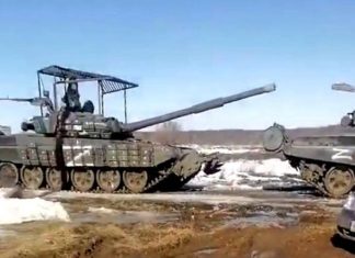 Защищенные от «Джавелинов» российские танки замечены в 10 км от Украины