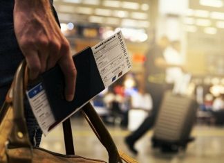 Жителям десяти стран запретили въезд в Россию из-за омикрон-штамма