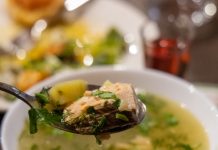 Туристам рассказали о лучших направлениях для гастропутешествий по России